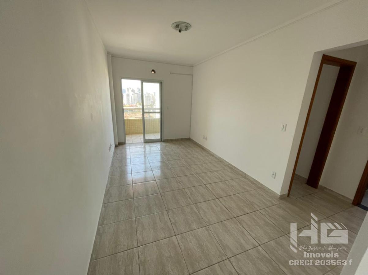 Apartamento à venda com 2 quartos, 69m² - Foto 3