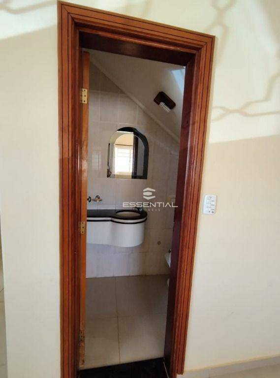 Casa para alugar com 4 quartos, 300m² - Foto 13