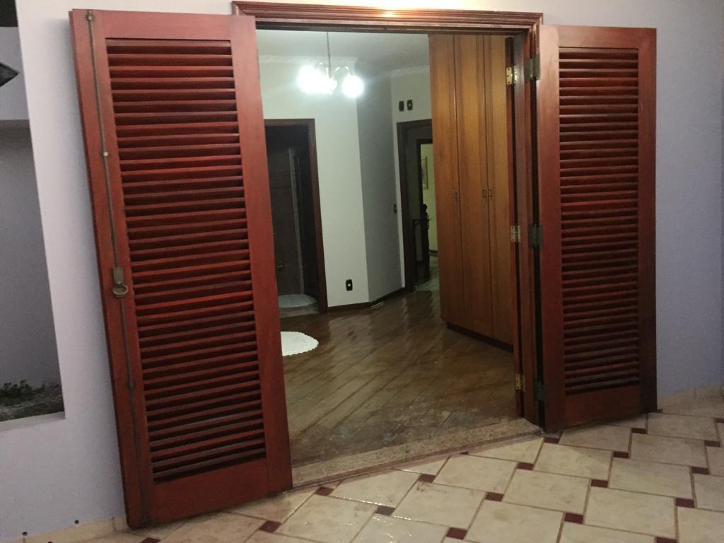 Casa à venda com 4 quartos, 480m² - Foto 14