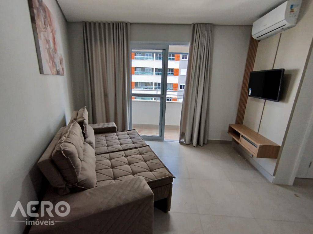 Apartamento para alugar com 1 quarto, 50m² - Foto 13