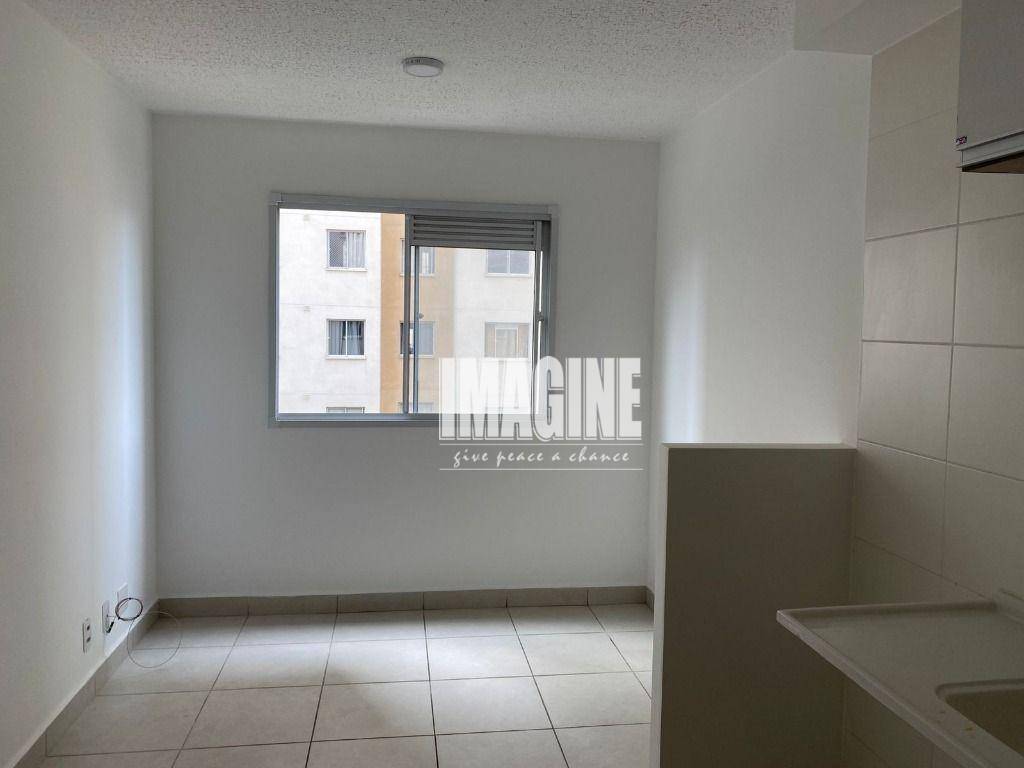 Apartamento à venda com 2 quartos, 32m² - Foto 2