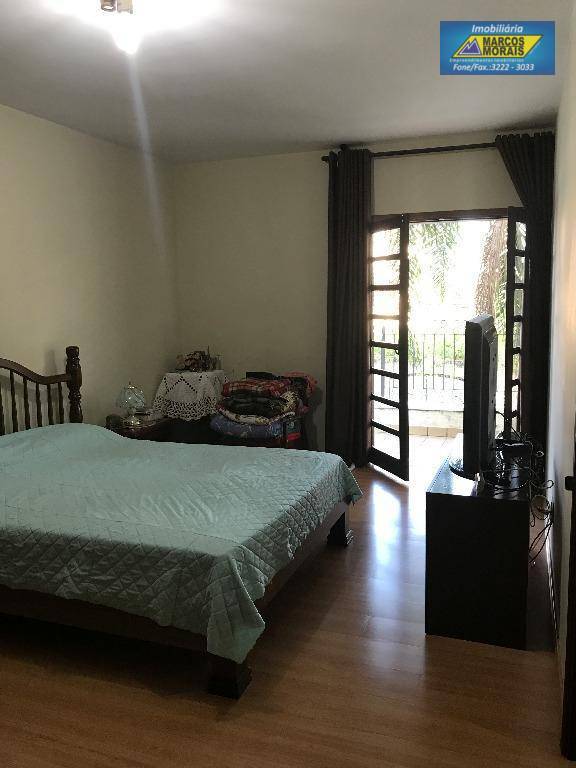 Casa à venda com 5 quartos, 330m² - Foto 31