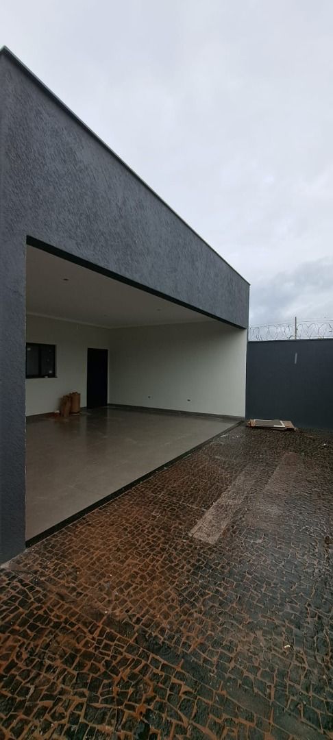 Casa à venda com 3 quartos, 190m² - Foto 2