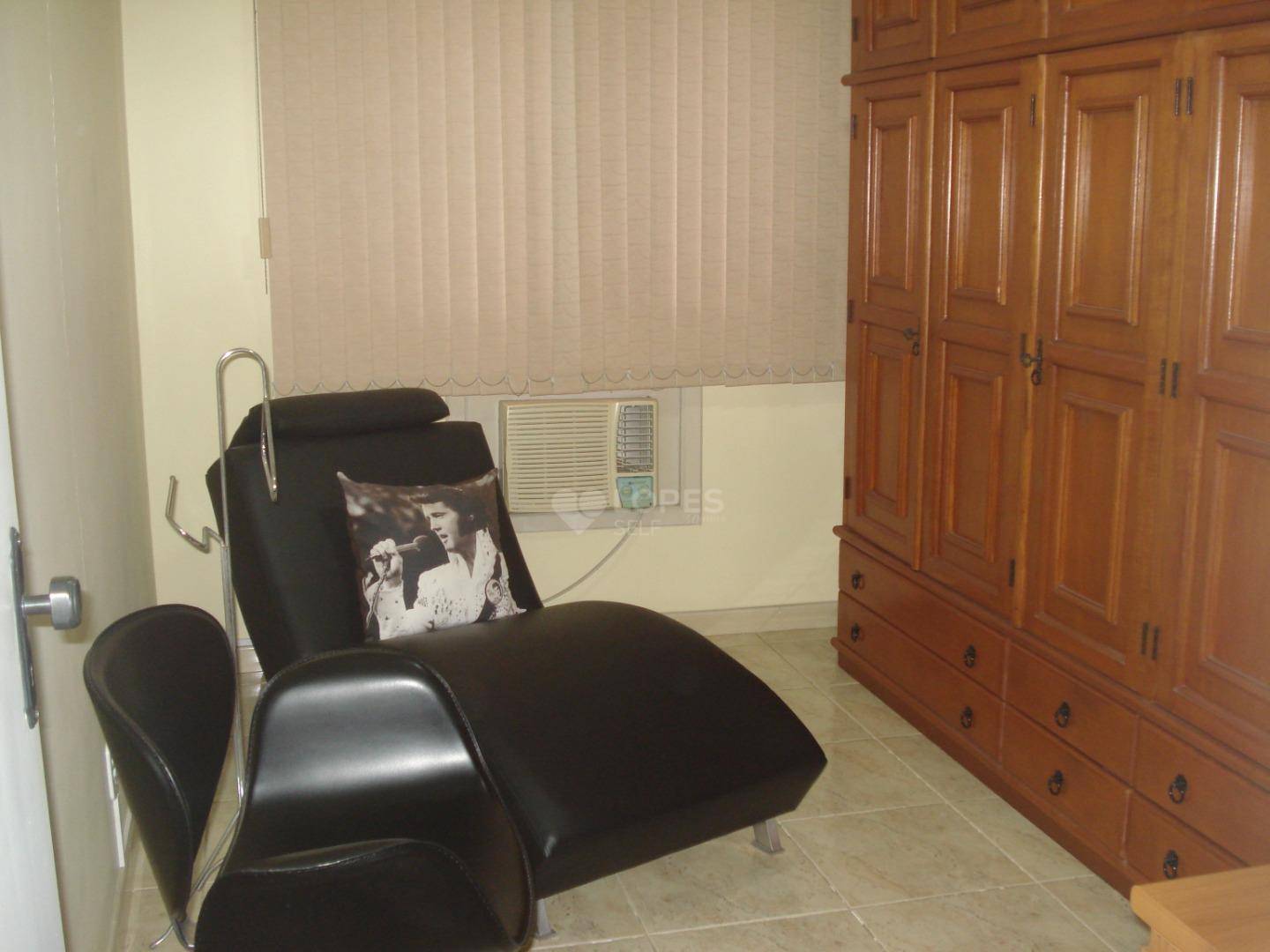 Apartamento à venda com 2 quartos, 67m² - Foto 3