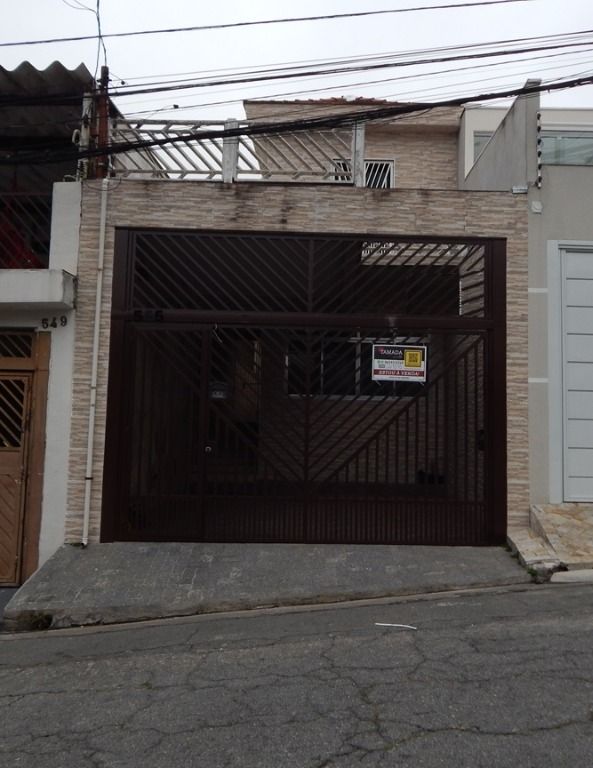 Sobrado à venda com 3 quartos, 200m² - Foto 1