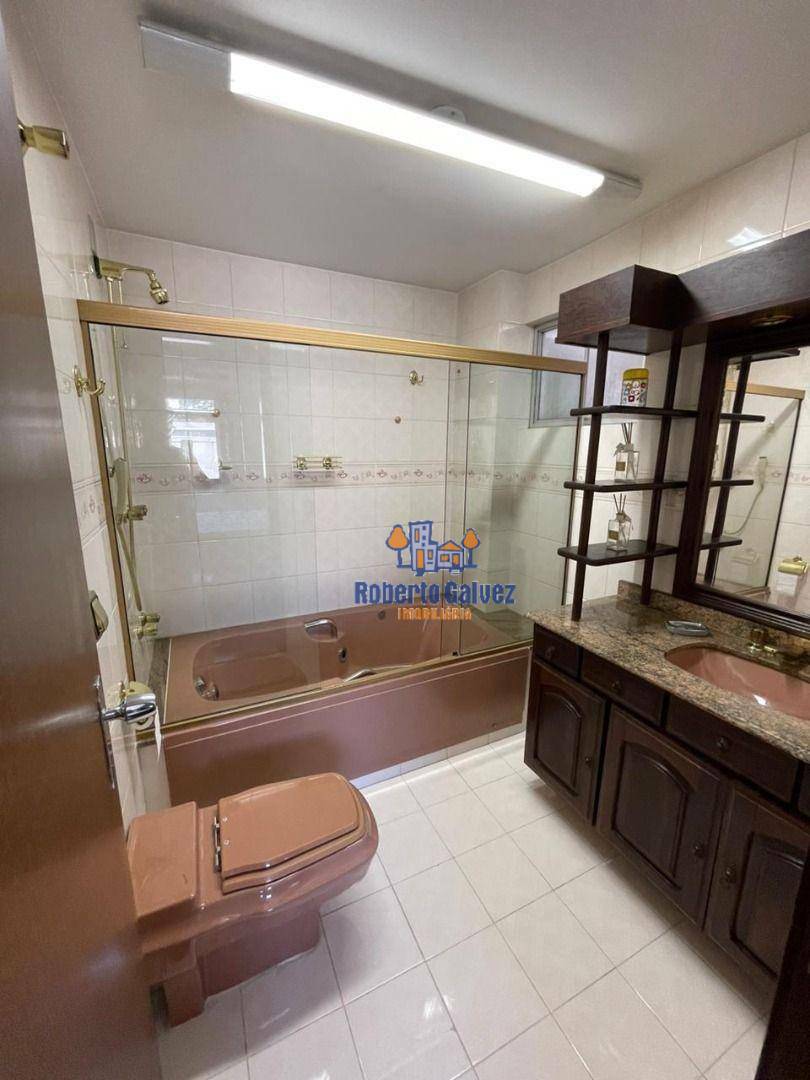 Apartamento para alugar com 3 quartos, 190m² - Foto 13