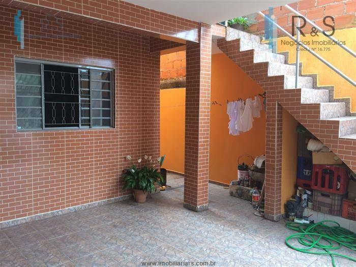 Casa à venda com 2 quartos, 126m² - Foto 2