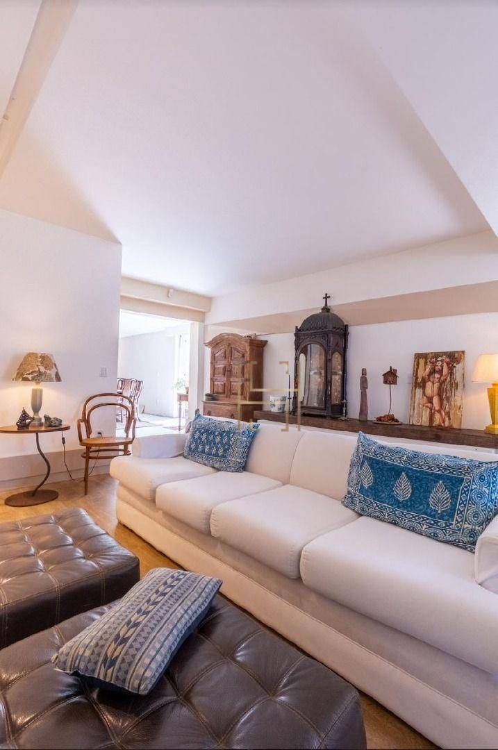 Casa à venda com 4 quartos, 347m² - Foto 19