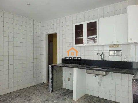 Casa à venda com 5 quartos, 271m² - Foto 13