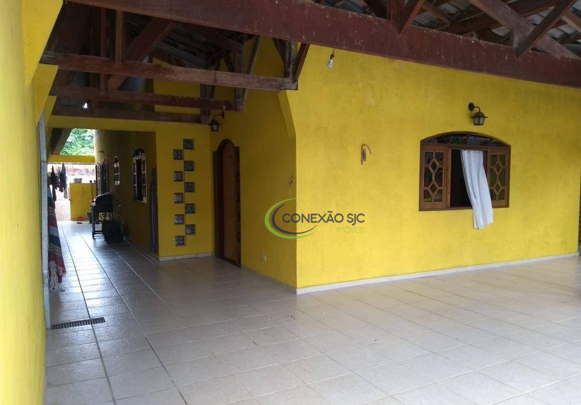 Sobrado à venda com 3 quartos, 200m² - Foto 1