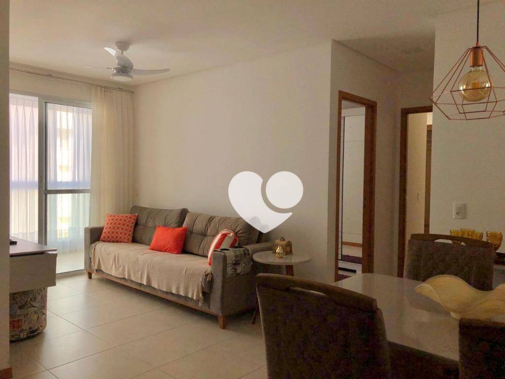 Apartamento à venda com 2 quartos, 70m² - Foto 1