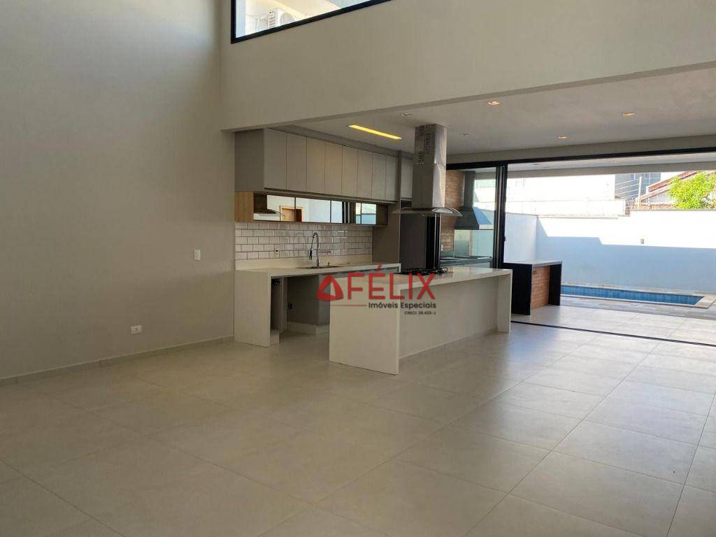 Casa de Condomínio para alugar com 3 quartos, 220m² - Foto 2