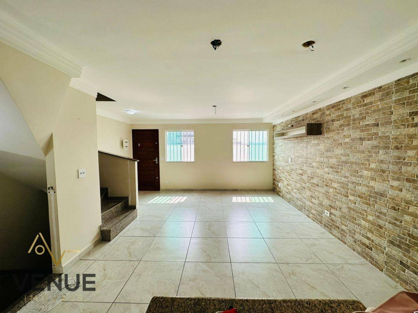 Sobrado à venda com 3 quartos, 120m² - Foto 1