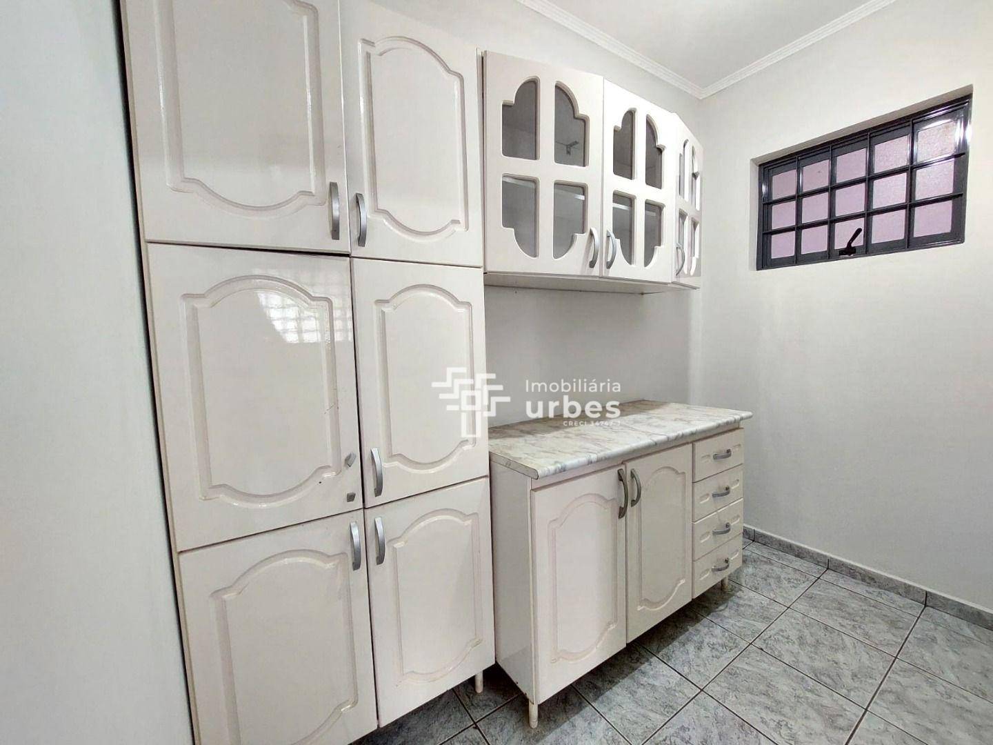 Casa para alugar com 4 quartos, 255m² - Foto 15