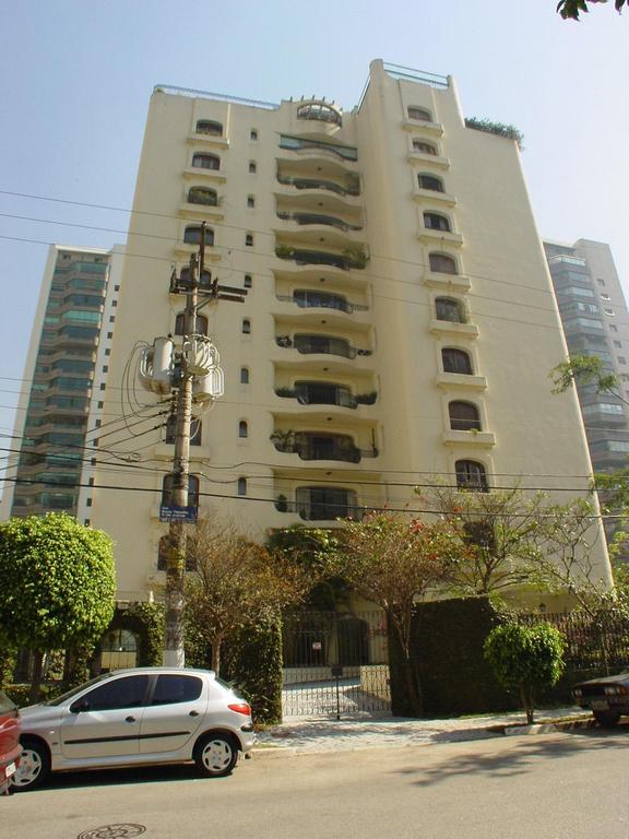 Apartamento à venda com 2 quartos, 135m² - Foto 1