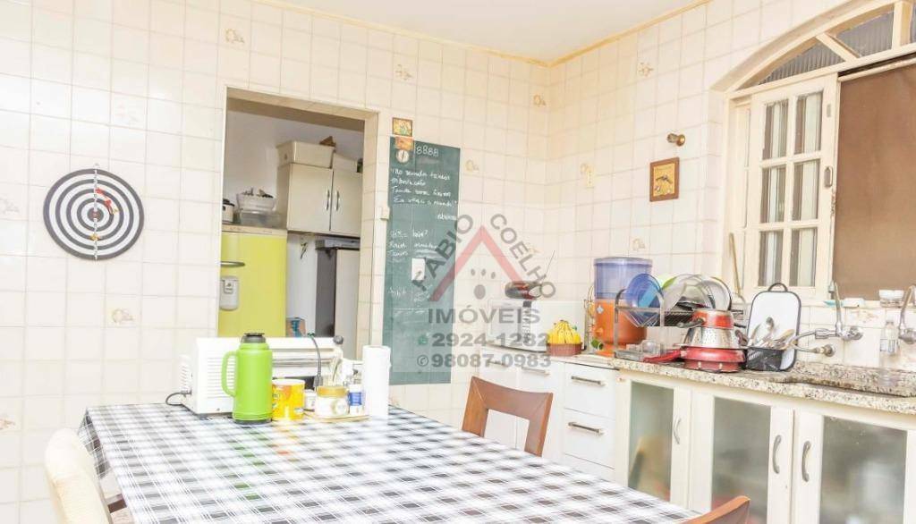 Sobrado à venda com 3 quartos, 240m² - Foto 2