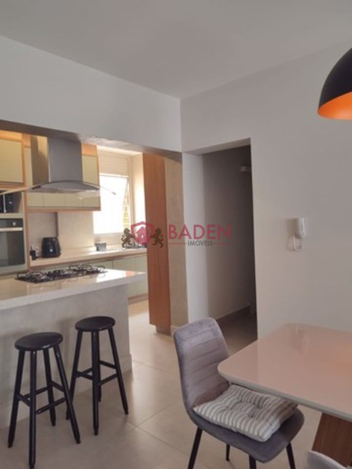 Apartamento à venda com 2 quartos, 80m² - Foto 3