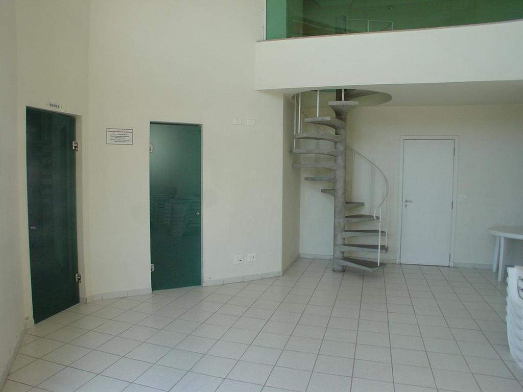 Apartamento à venda com 3 quartos, 79m² - Foto 2