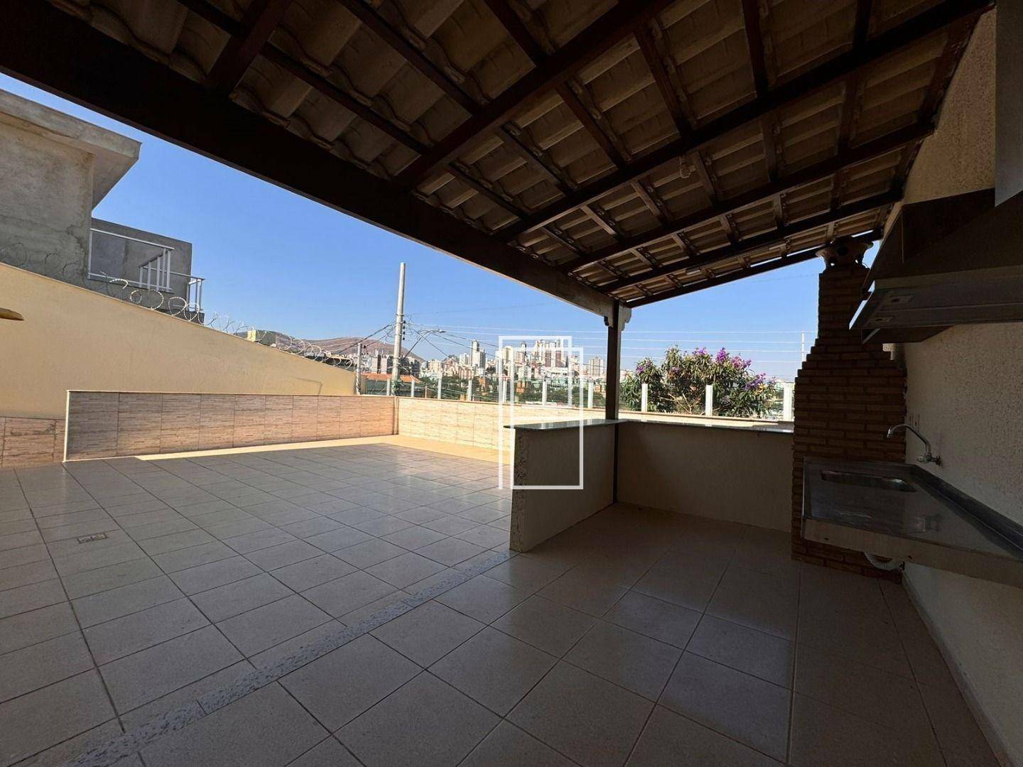 Casa à venda com 4 quartos, 230m² - Foto 25