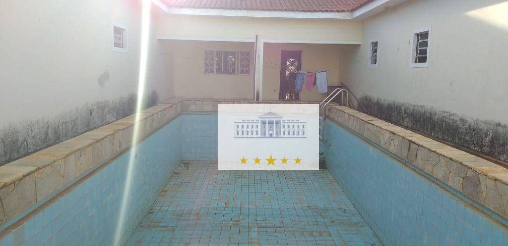 Casa, 3 quartos, 385 m² - Foto 1