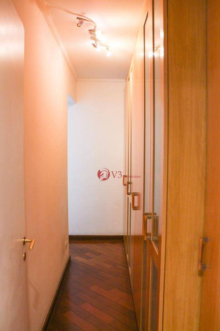 Apartamento à venda com 3 quartos, 137m² - Foto 20