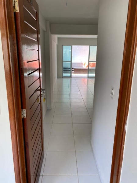 Apartamento à venda com 2 quartos, 60m² - Foto 4