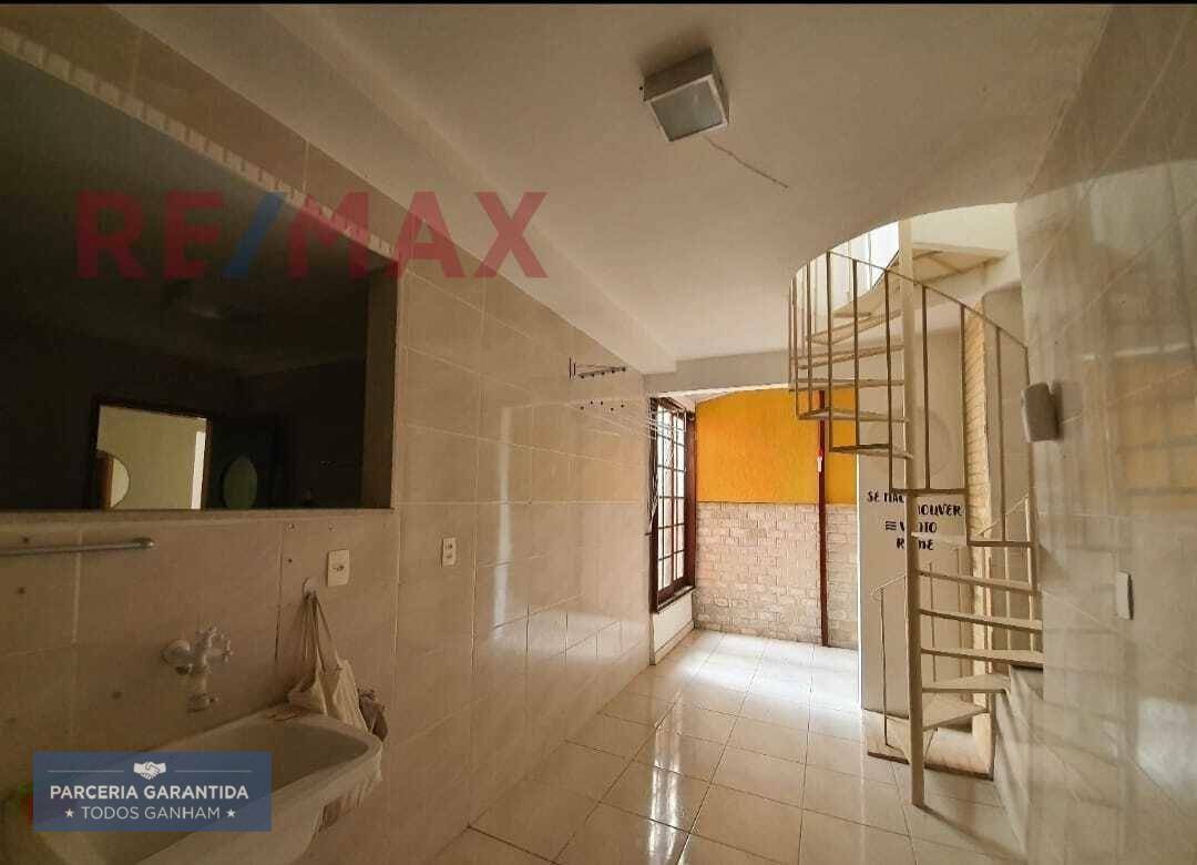 Casa à venda com 3 quartos, 180m² - Foto 18