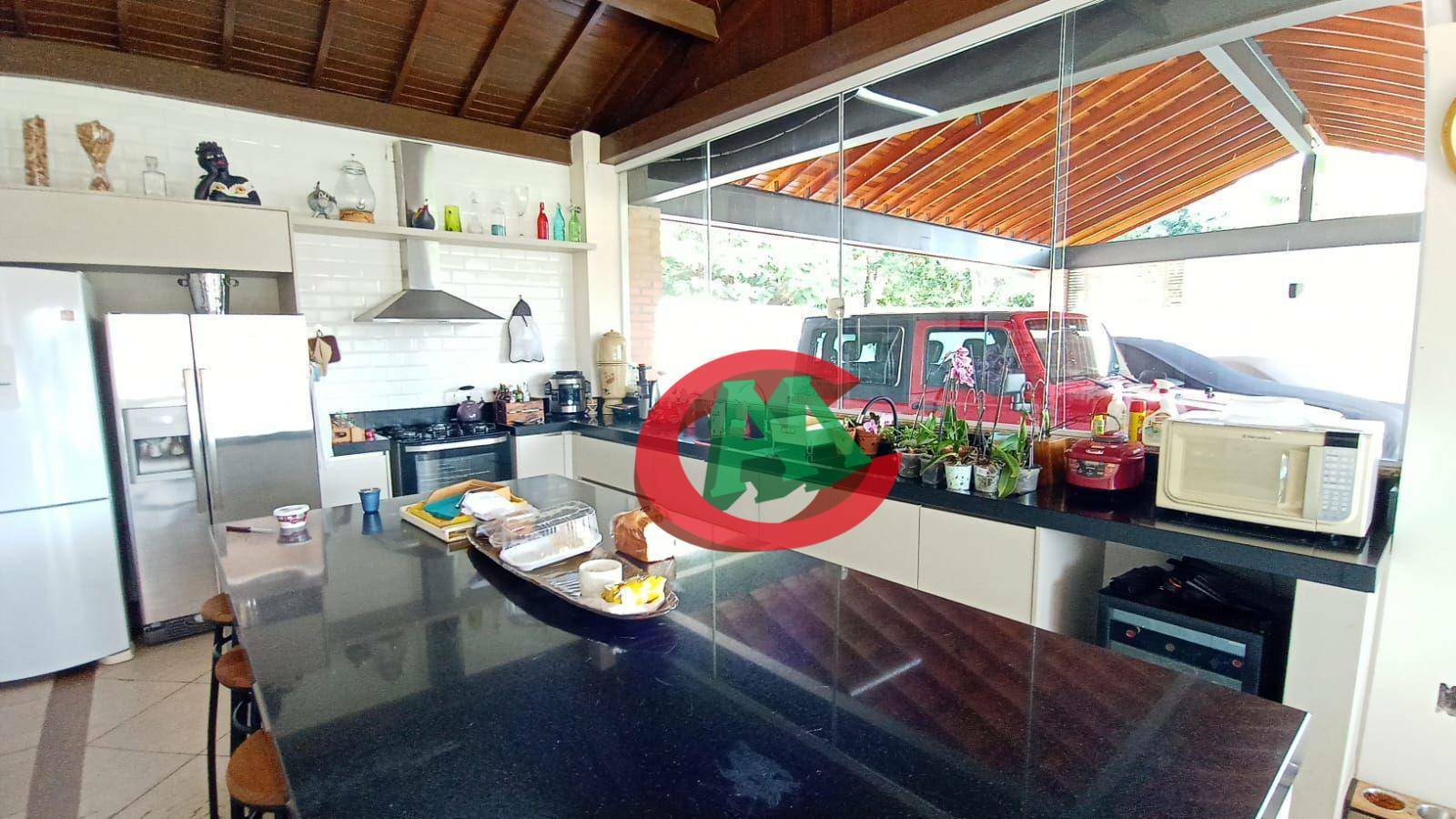 Chácara à venda com 5 quartos, 490m² - Foto 1