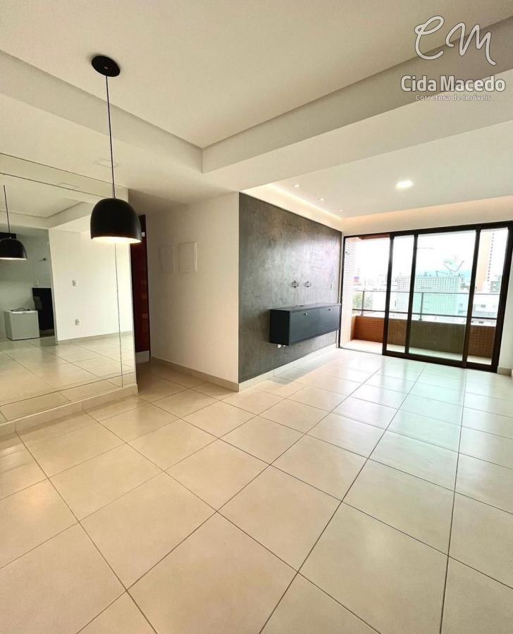 Apartamento à venda com 2 quartos, 64m² - Foto 1