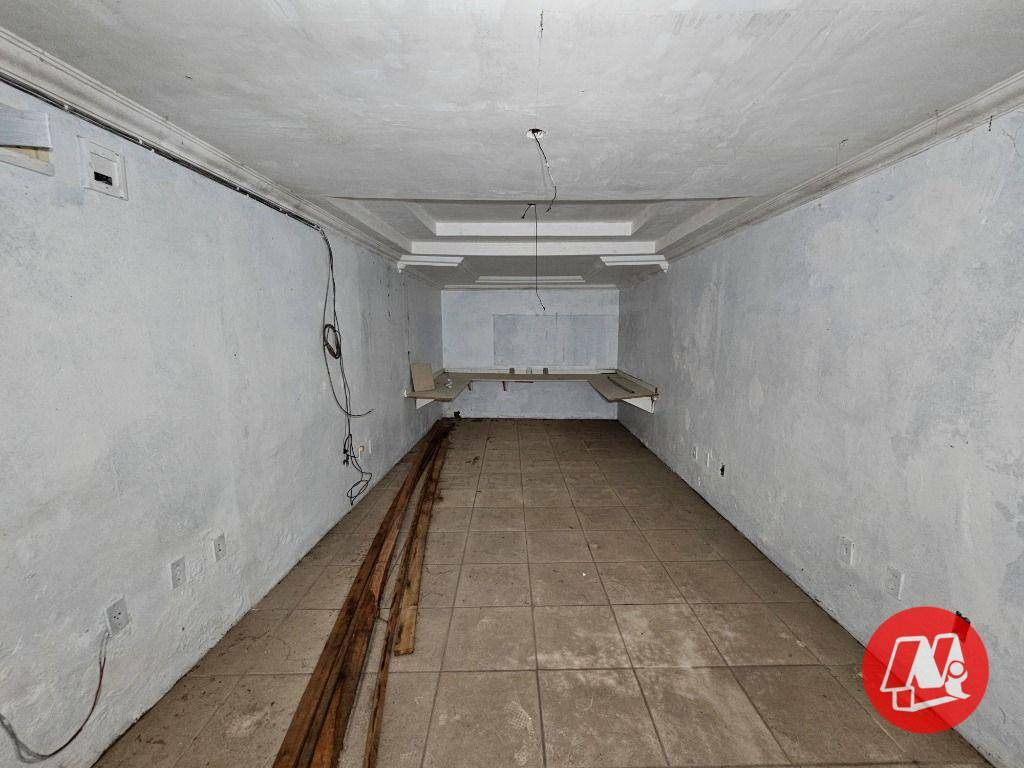 Casa para alugar com 4 quartos, 280m² - Foto 23