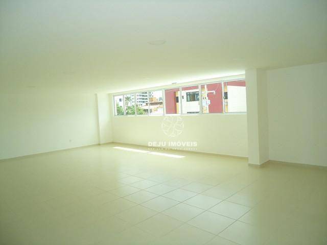 Apartamento à venda com 2 quartos, 65m² - Foto 11