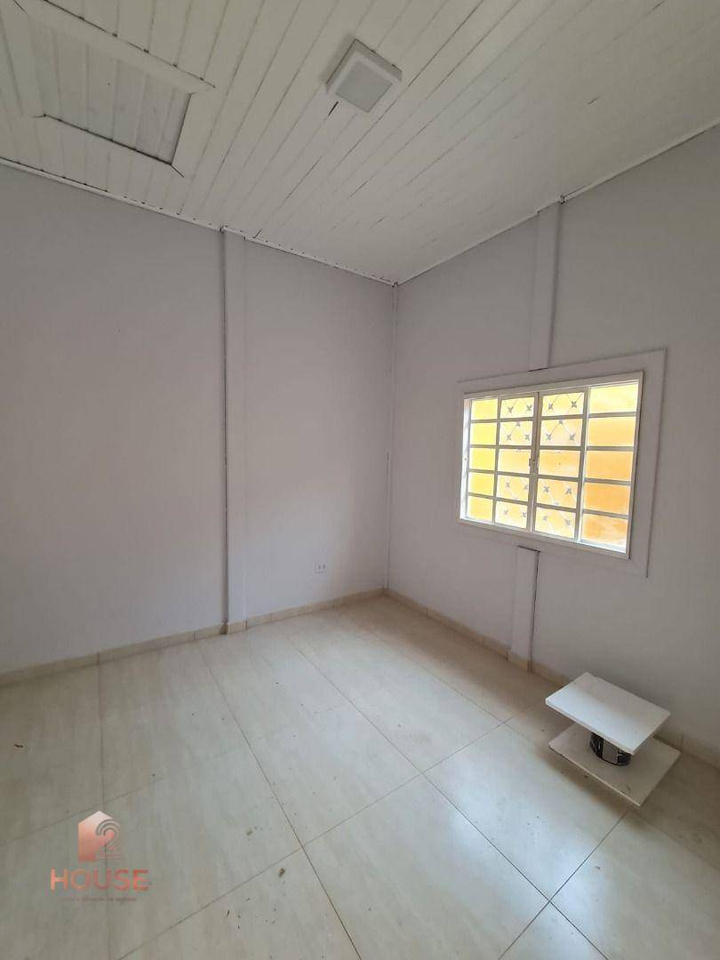 Casa à venda e aluguel com 3 quartos, 250m² - Foto 7