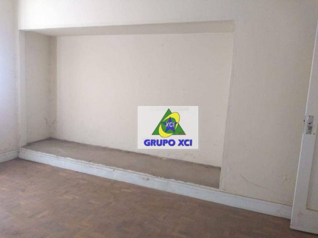 Casa para alugar com 3 quartos, 270m² - Foto 11