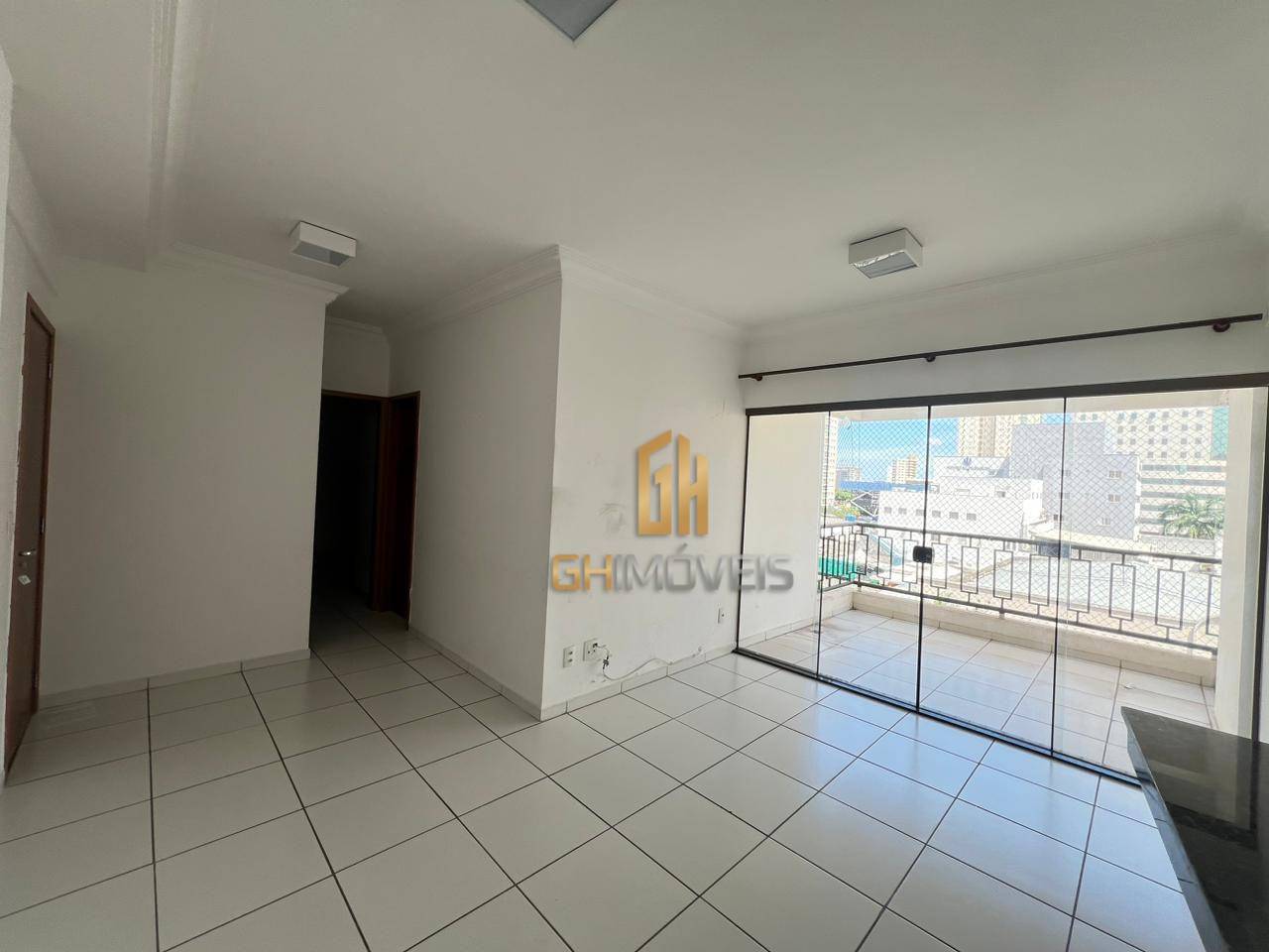 Apartamento à venda com 2 quartos, 66m² - Foto 2