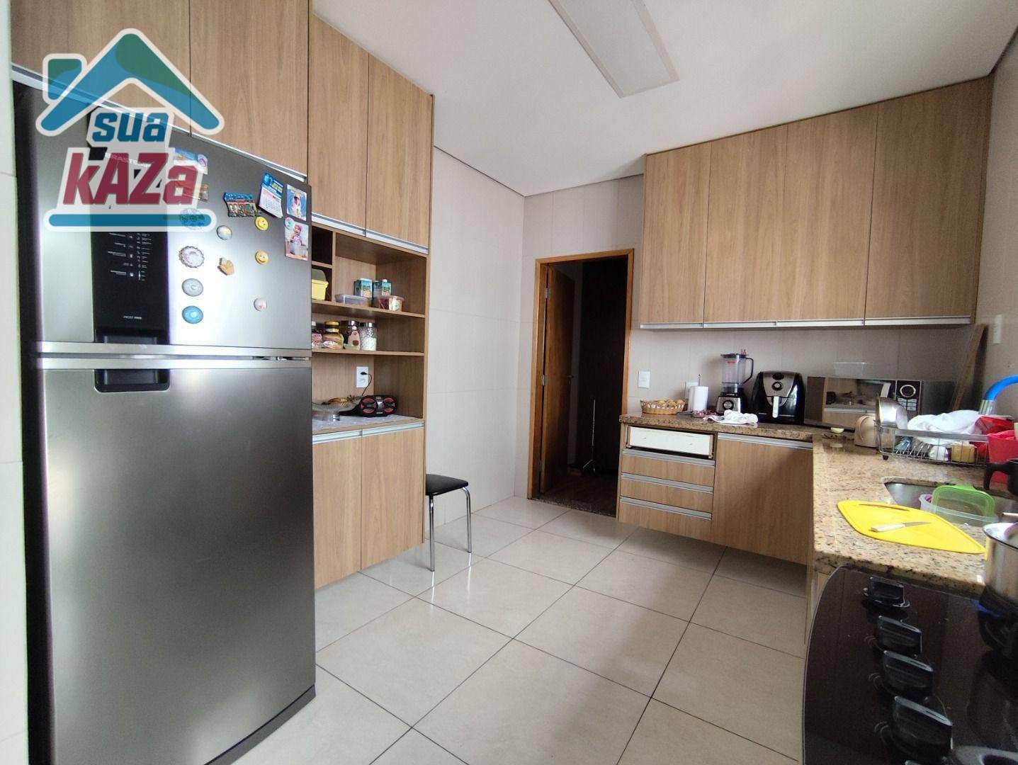 Casa à venda com 3 quartos, 160m² - Foto 9