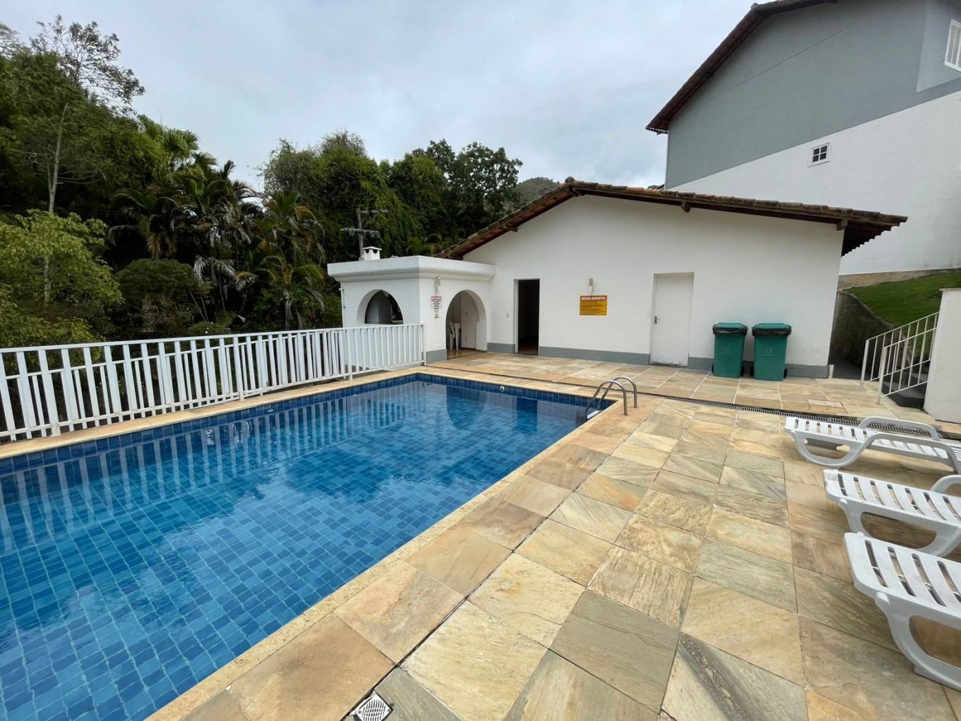 Casa de Condomínio à venda com 3 quartos, 112m² - Foto 2