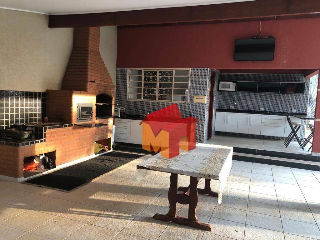 Chácara à venda com 3 quartos, 250m² - Foto 10