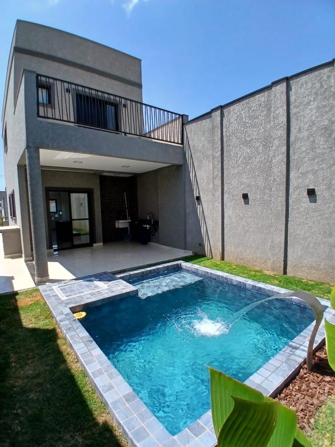 Casa de Condomínio à venda com 3 quartos, 150m² - Foto 1