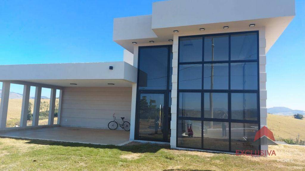 Casa de Condomínio à venda com 4 quartos, 390m² - Foto 1