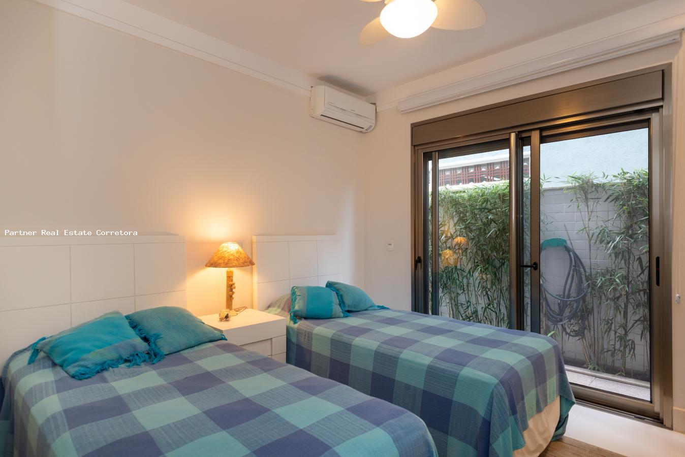 Casa de Condomínio à venda com 8 quartos, 800m² - Foto 27