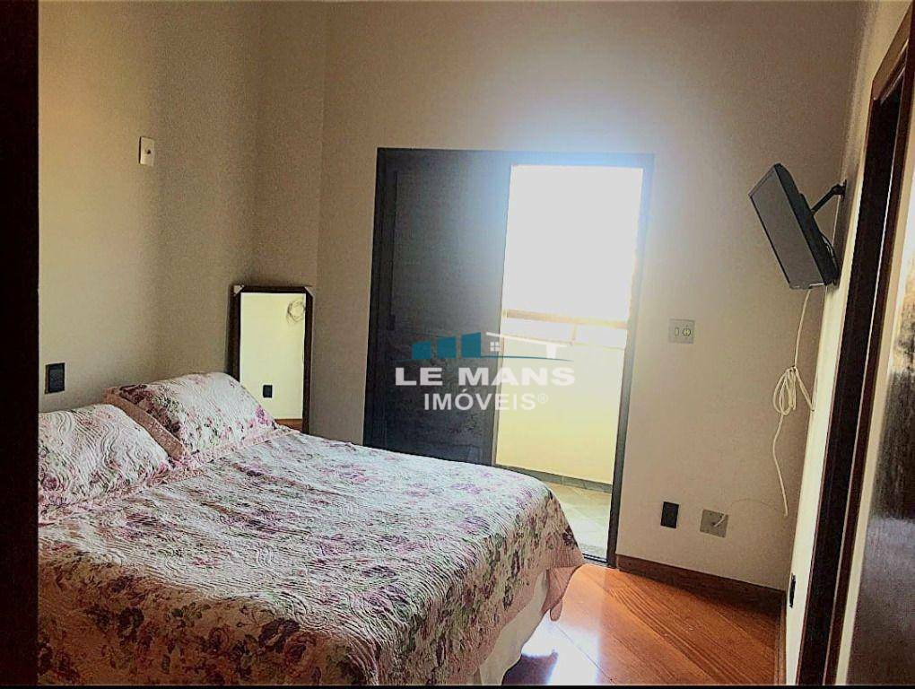 Apartamento à venda com 3 quartos, 130m² - Foto 13