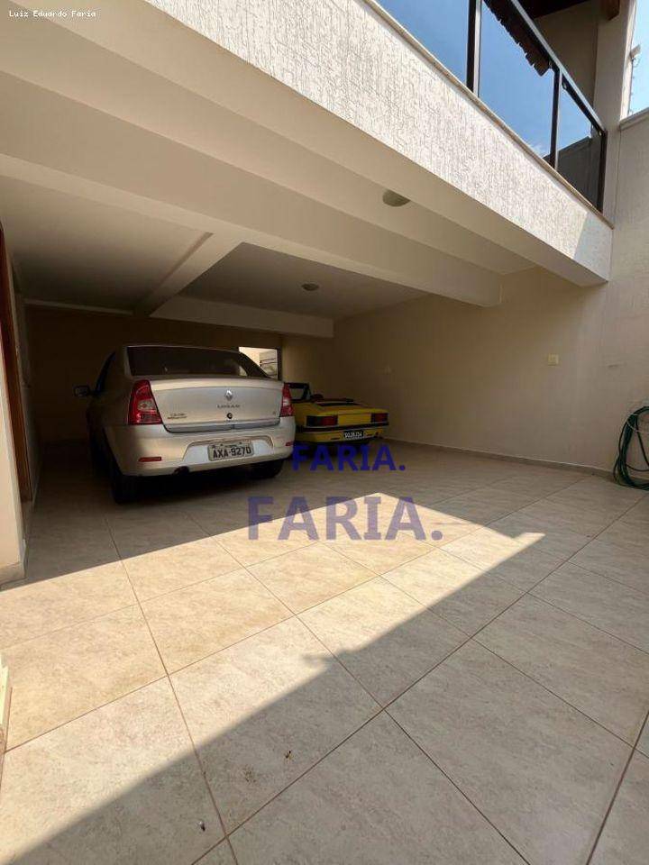 Casa à venda com 4 quartos, 300M2 - Foto 4