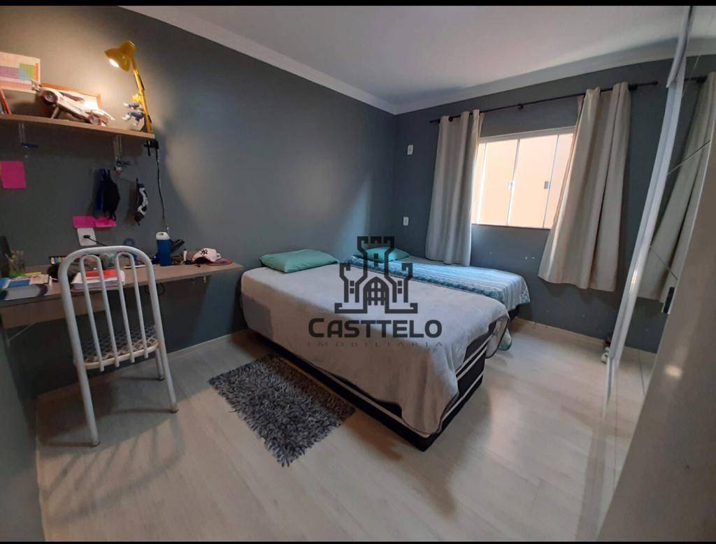 Casa à venda com 2 quartos, 90m² - Foto 14