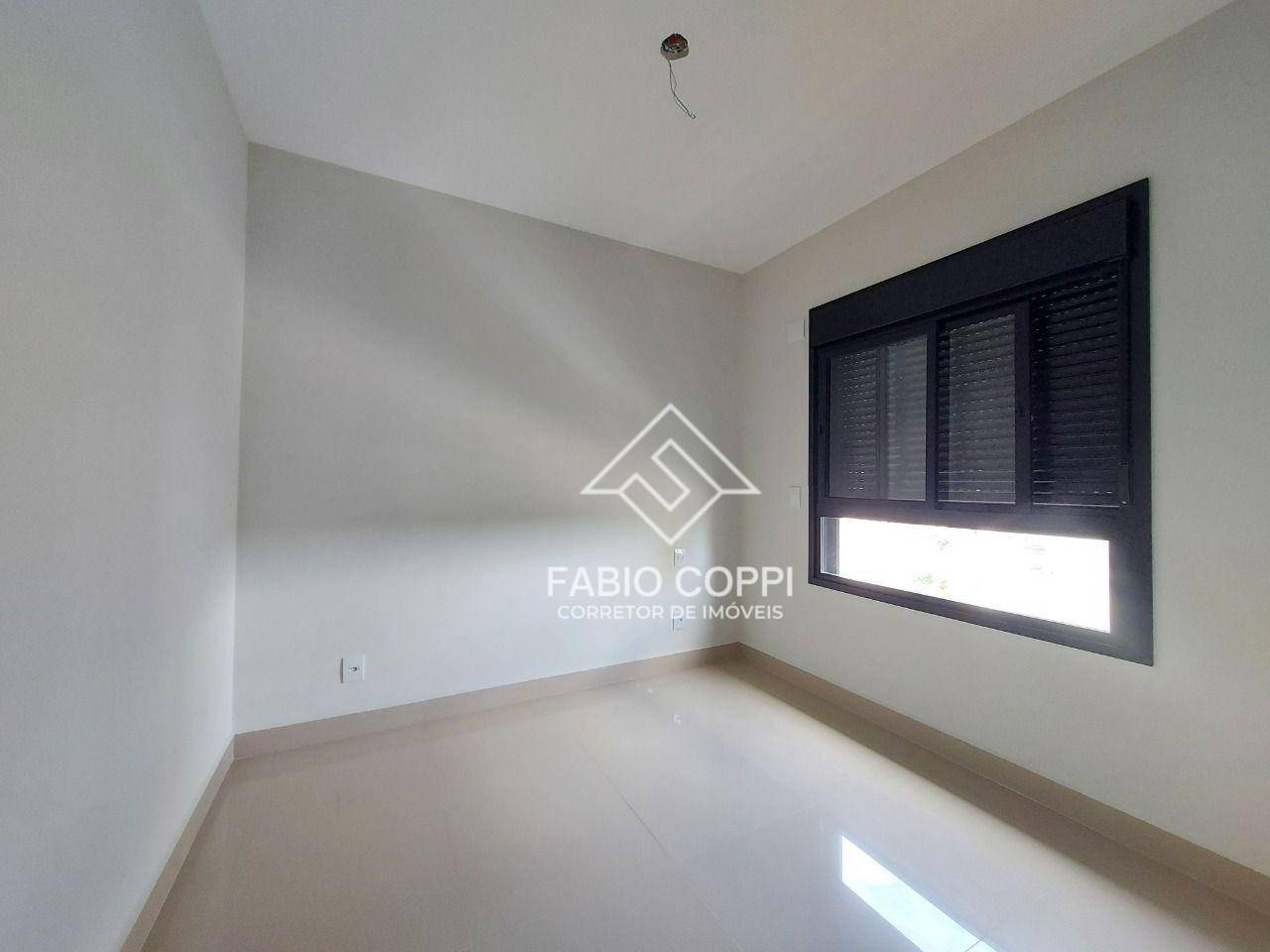 Apartamento à venda com 3 quartos, 159m² - Foto 23