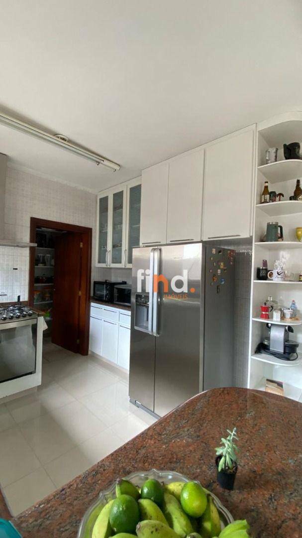 Casa à venda com 4 quartos, 540m² - Foto 28