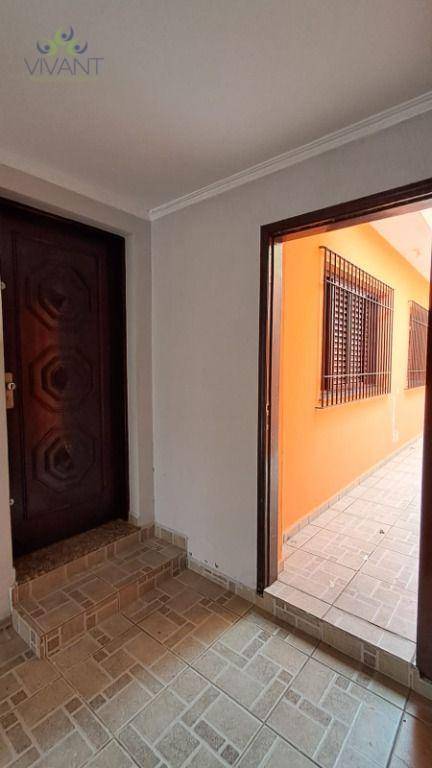 Casa para alugar com 4 quartos, 280m² - Foto 42