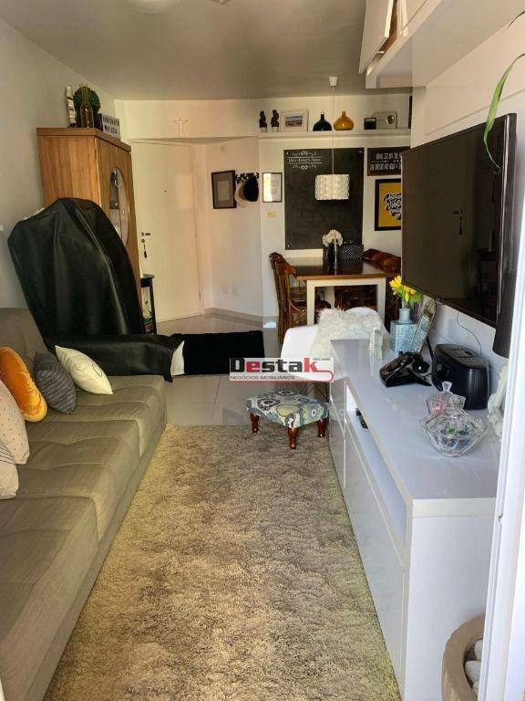 Apartamento à venda com 2 quartos, 62m² - Foto 17