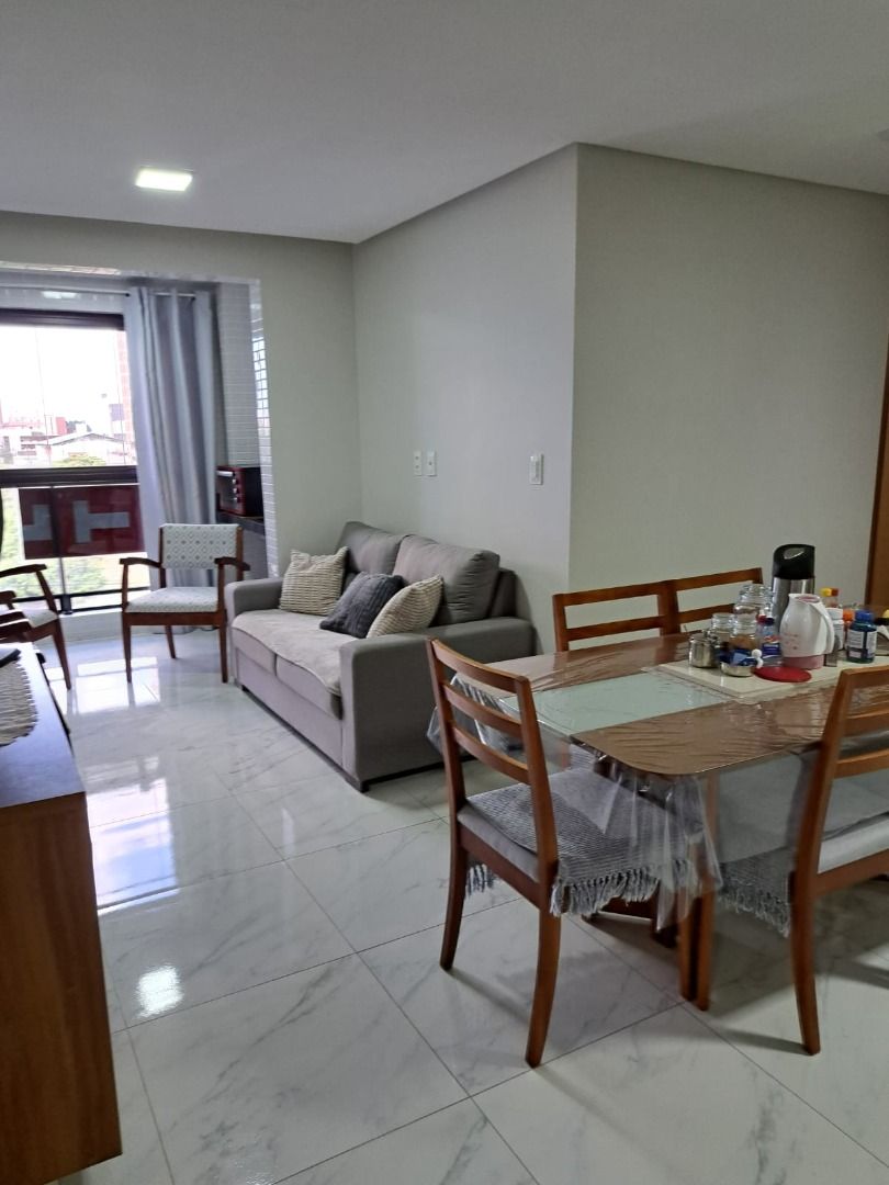 Apartamento à venda com 3 quartos, 70m² - Foto 1