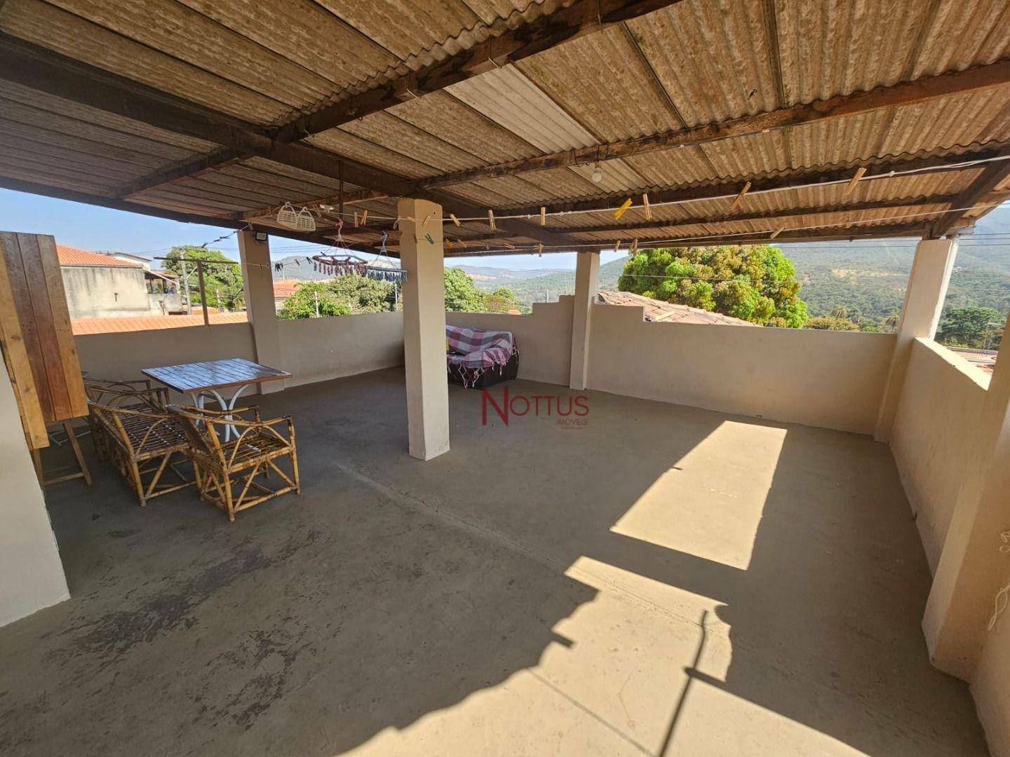 Casa à venda com 4 quartos, 250m² - Foto 14