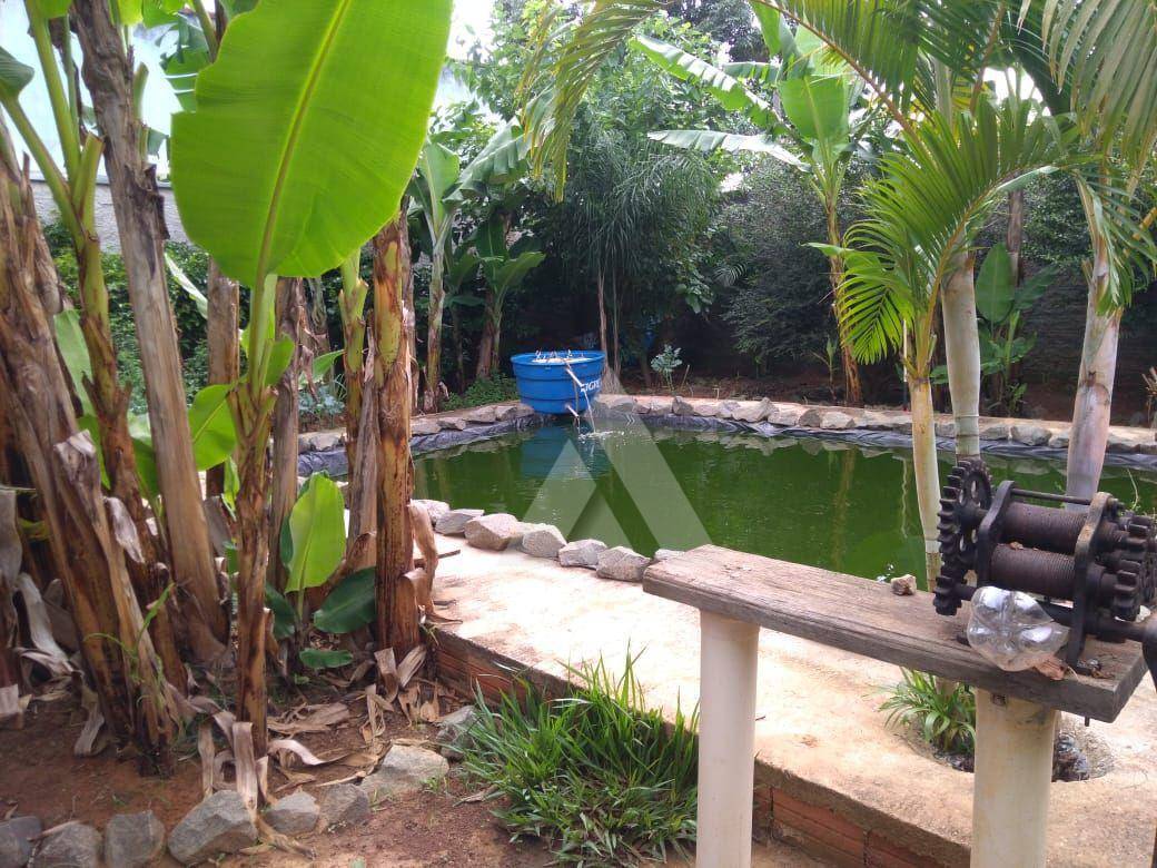 Chácara, 3 quartos, 900 m² - Foto 1